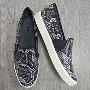 Vince. Snake-Effect Leather Sneakers Size 9